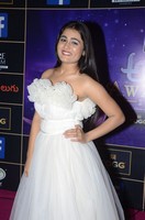 Shalini Pandey at Zee Telugu 2018 Apsara Awards